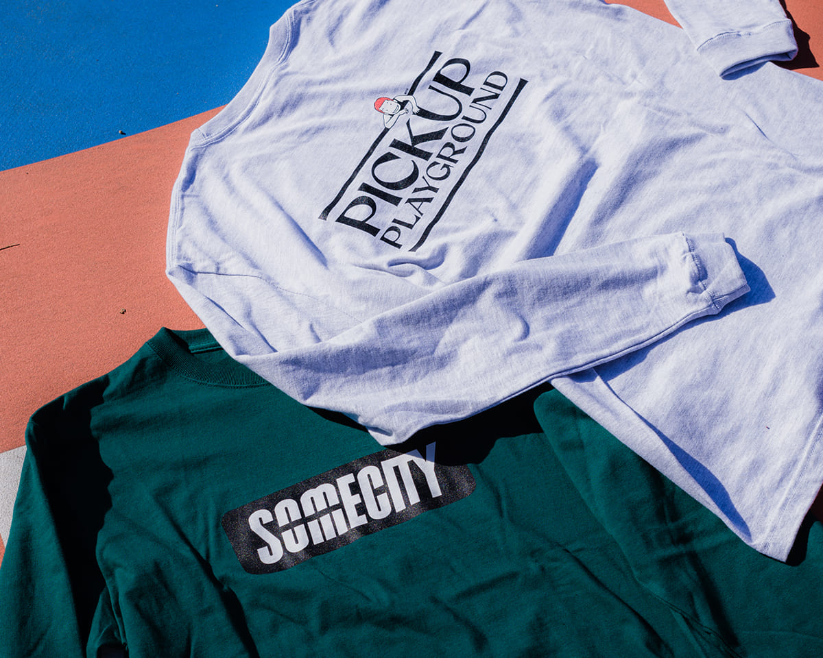 Logo Tee WH -PICK UP PLAYGROUND